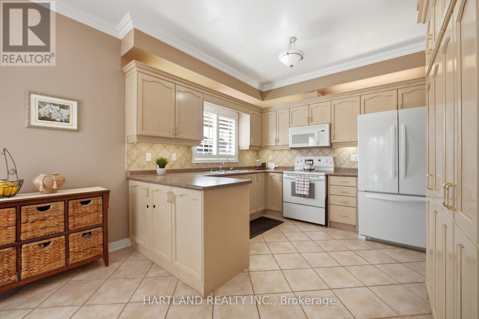 8 Westchester Crescent, Markham, Ontario  L6C 2X3 - Photo 19 - N13005152