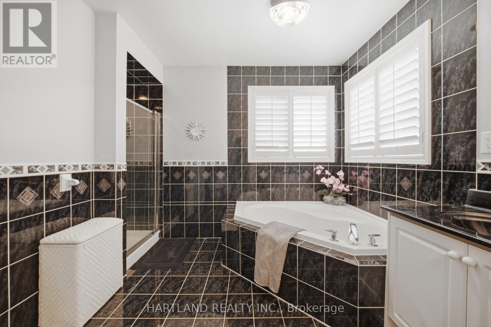 8 Westchester Crescent, Markham, Ontario  L6C 2X3 - Photo 31 - N13005152