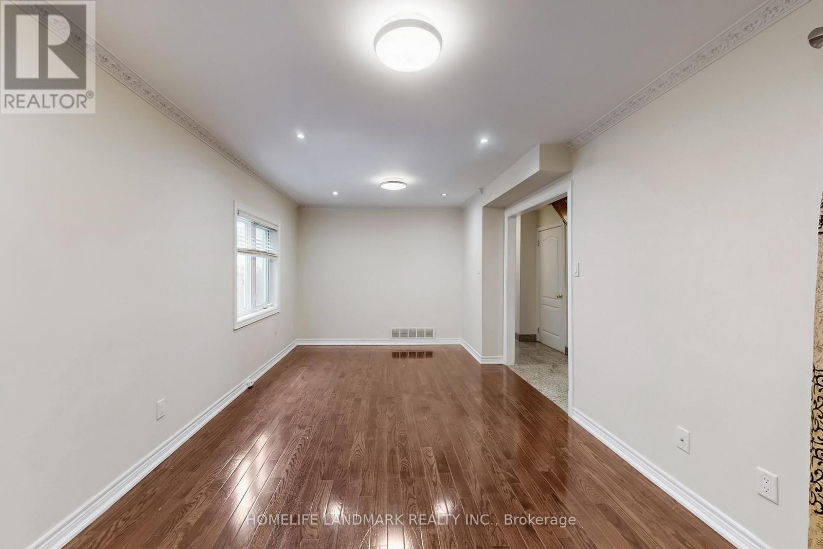 108 Miles Farm Road, Markham, Ontario  L3S 2A4 - Photo 4 - N12864576