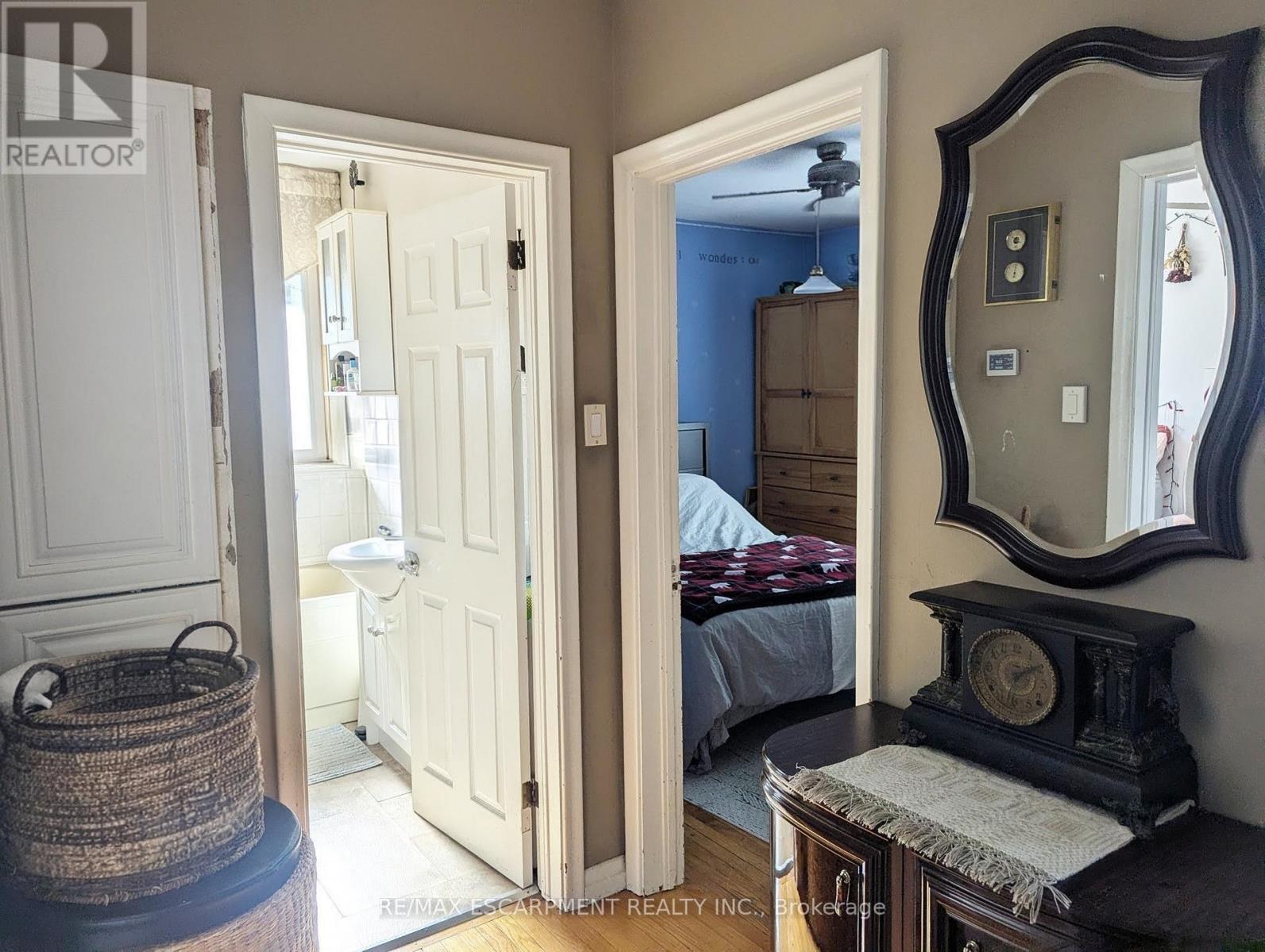 35 Marcia Avenue, Toronto, Ontario  M6B 2Y6 - Photo 10 - W13005130