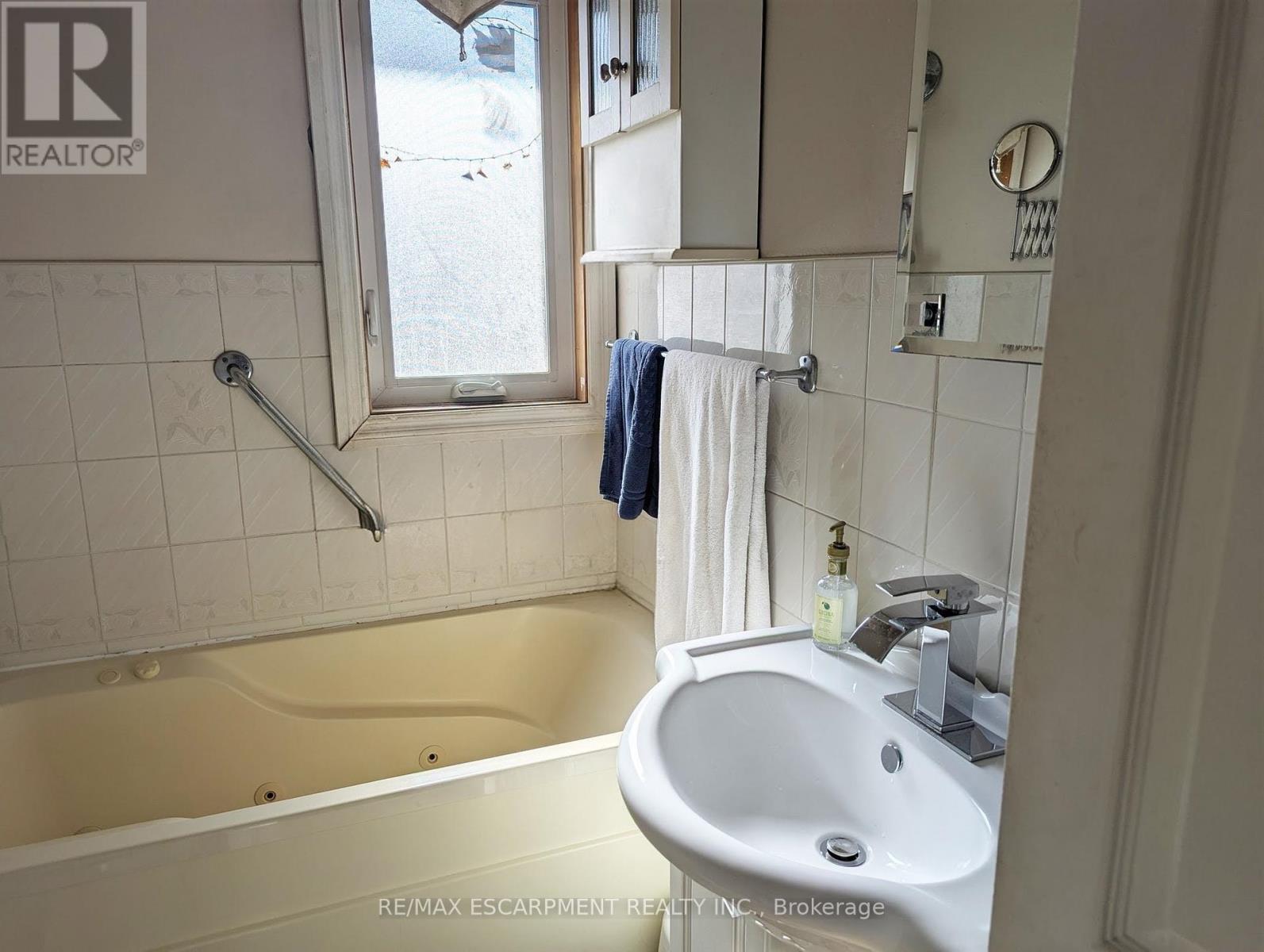 35 Marcia Avenue, Toronto, Ontario  M6B 2Y6 - Photo 13 - W13005130