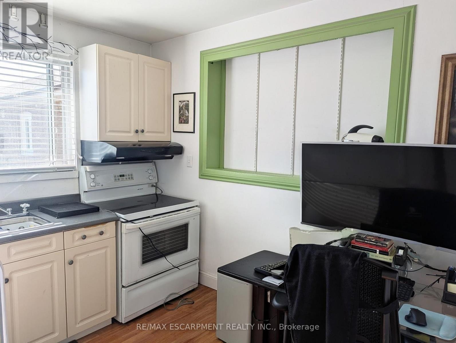 35 Marcia Avenue, Toronto, Ontario  M6B 2Y6 - Photo 16 - W13005130