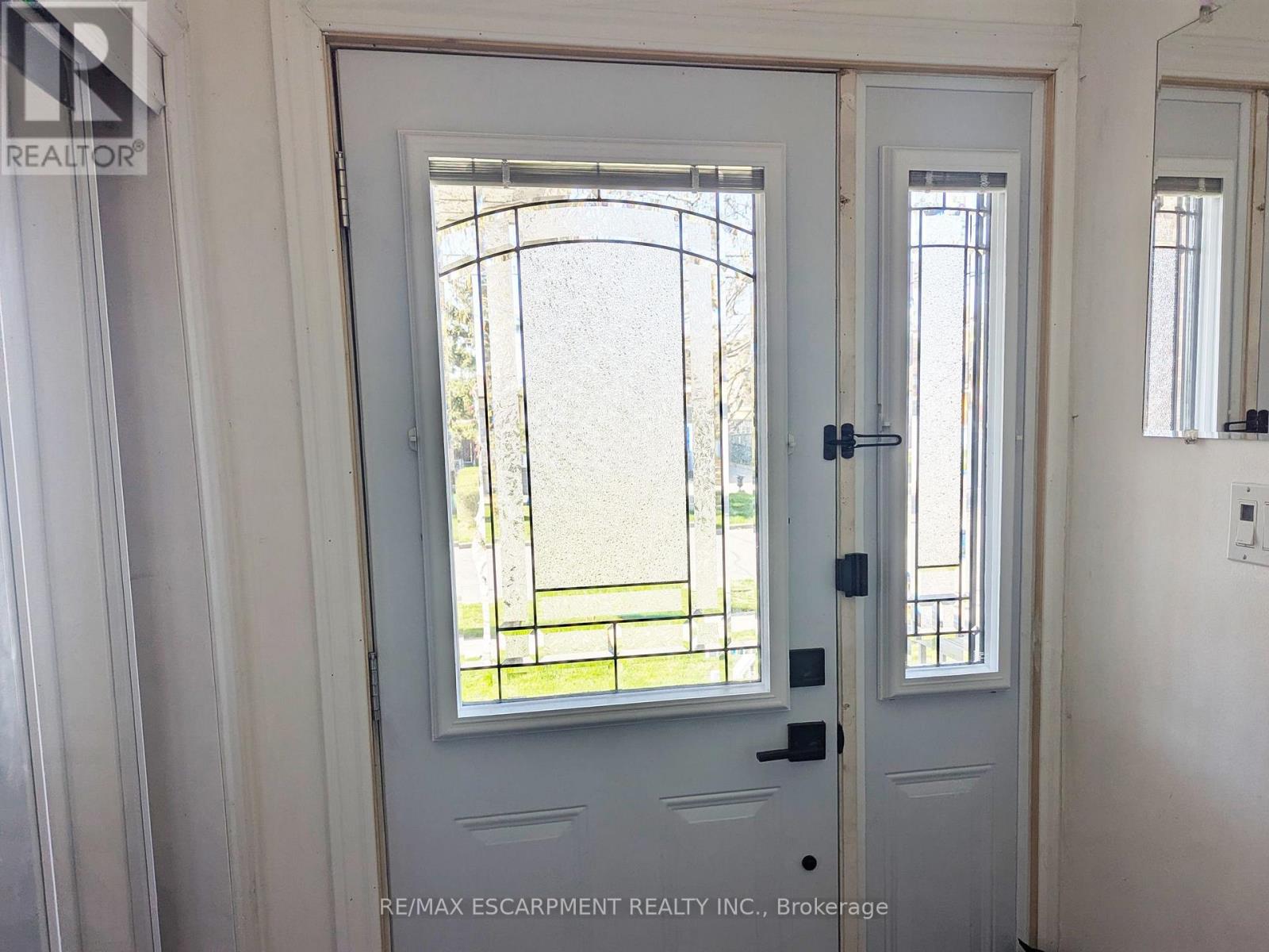 35 Marcia Avenue, Toronto, Ontario  M6B 2Y6 - Photo 9 - W13005130