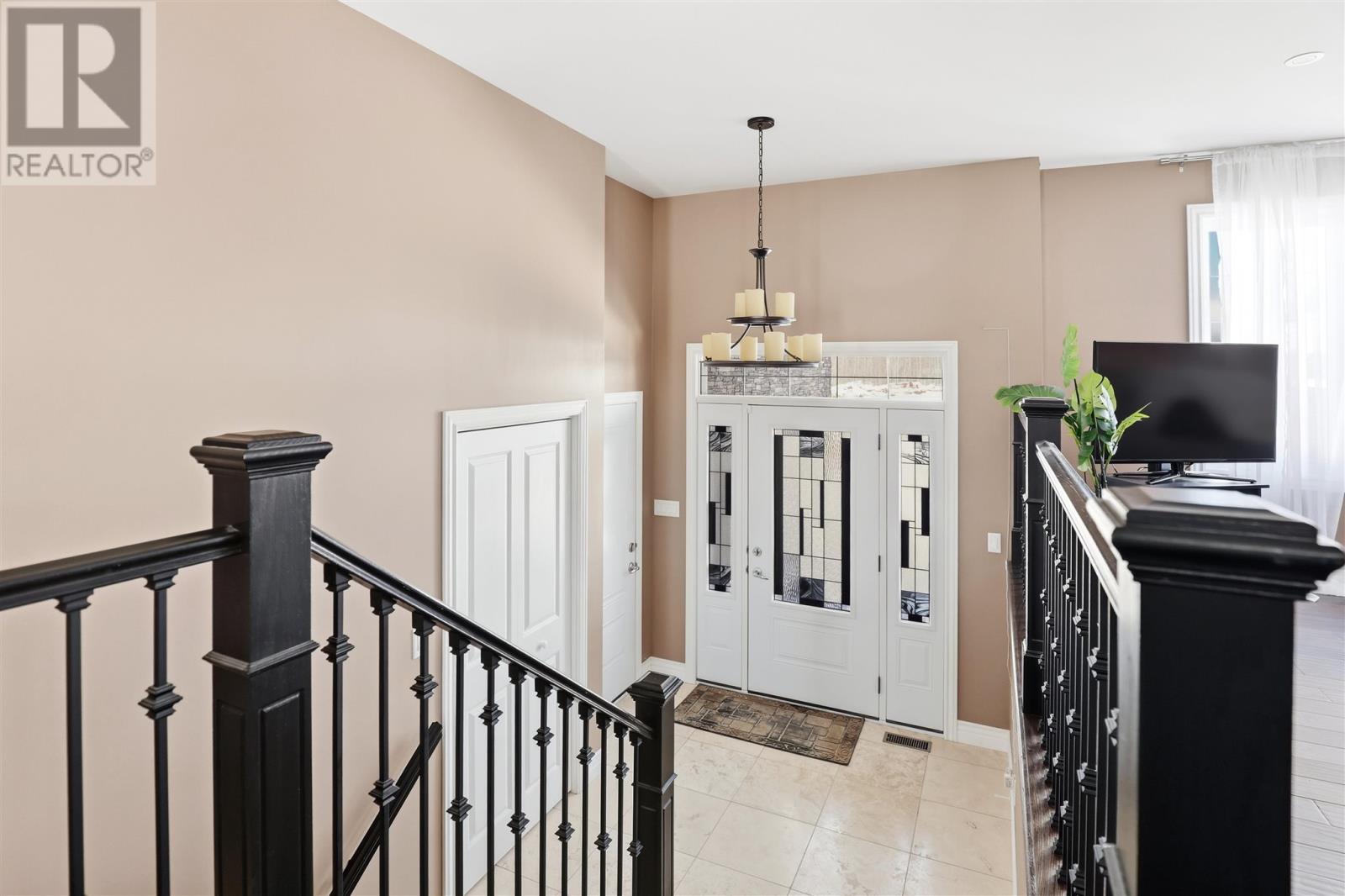 39 Saddle Cres, Sault Ste. Marie, Ontario  P6B 0A5 - Photo 3 - SM260671