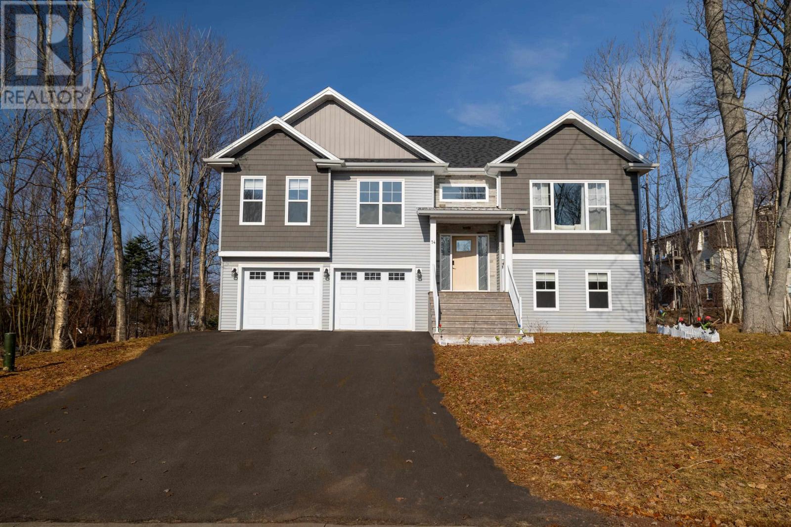 74 England Circle, West Royalty, Prince Edward Island  C1E 1W9 - Photo 2 - 202607565