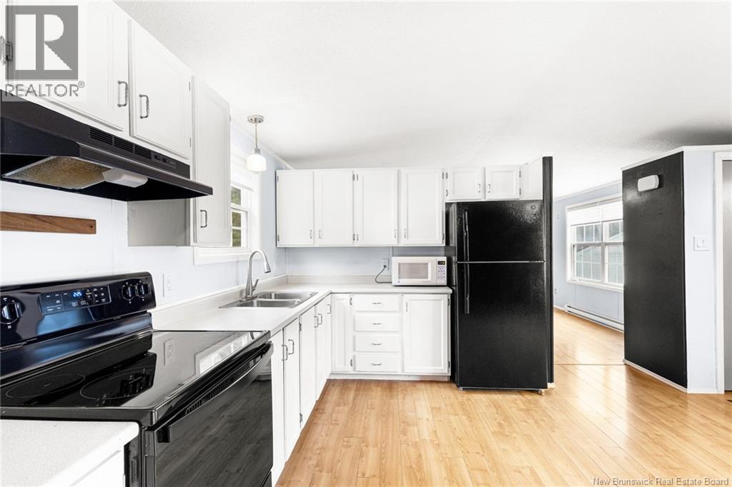 111 Currie Crescent, Waasis, New Brunswick  E3B 7H3 - Photo 11 - NB137144