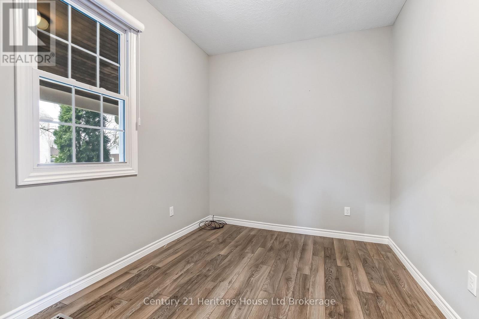 137 Wonham Street S, Ingersoll, Ontario  N5C 2Y9 - Photo 11 - X13005206