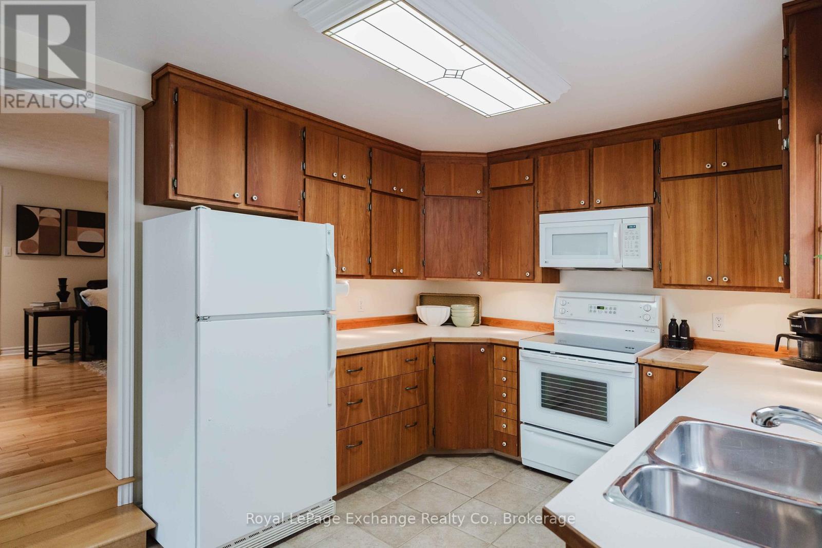 356 Morpeth Street, Saugeen Shores, Ontario  N0H 2L0 - Photo 12 - X13005204