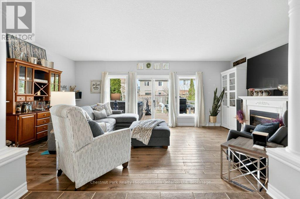 157 LYNCH CIRCLE, Guelph, Ontario