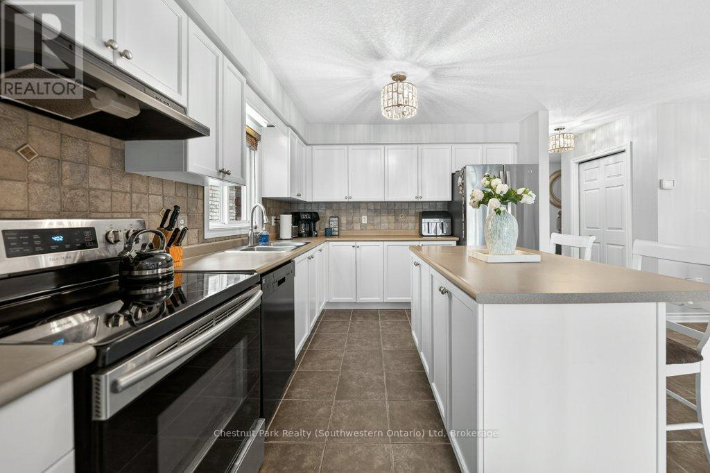 157 Lynch Circle, Guelph, Ontario  N1L 1R7 - Photo 21 - X13005216