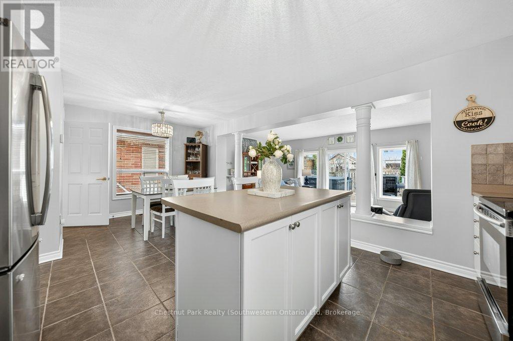 157 Lynch Circle, Guelph, Ontario  N1L 1R7 - Photo 24 - X13005216