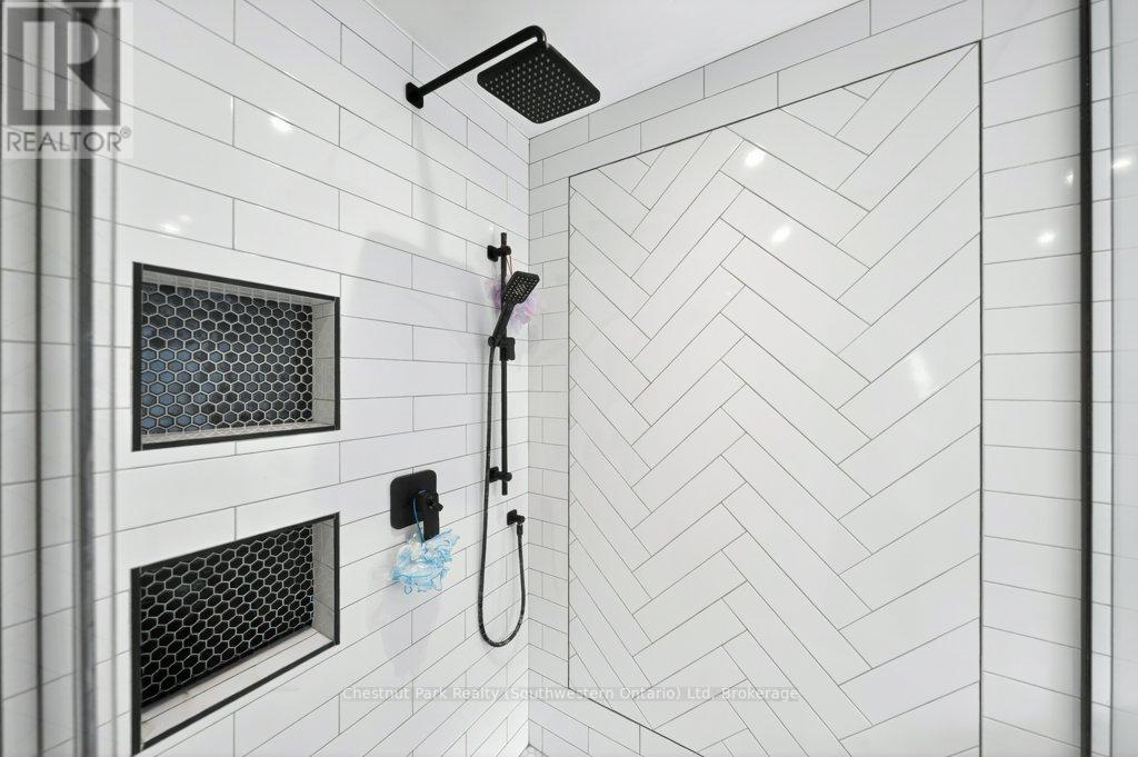 157 Lynch Circle, Guelph, Ontario  N1L 1R7 - Photo 33 - X13005216