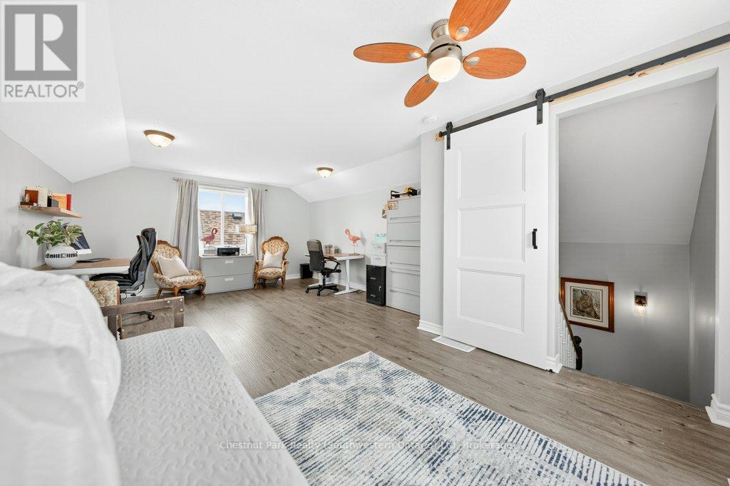 157 Lynch Circle, Guelph, Ontario  N1L 1R7 - Photo 4 - X13005216