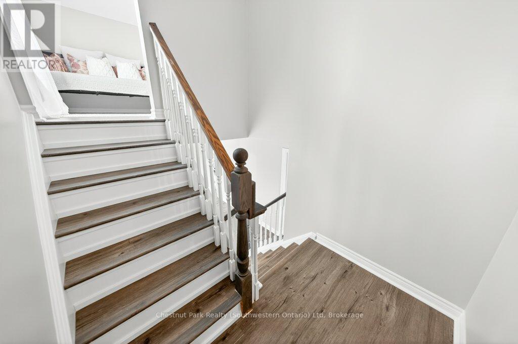 157 Lynch Circle, Guelph, Ontario  N1L 1R7 - Photo 40 - X13005216