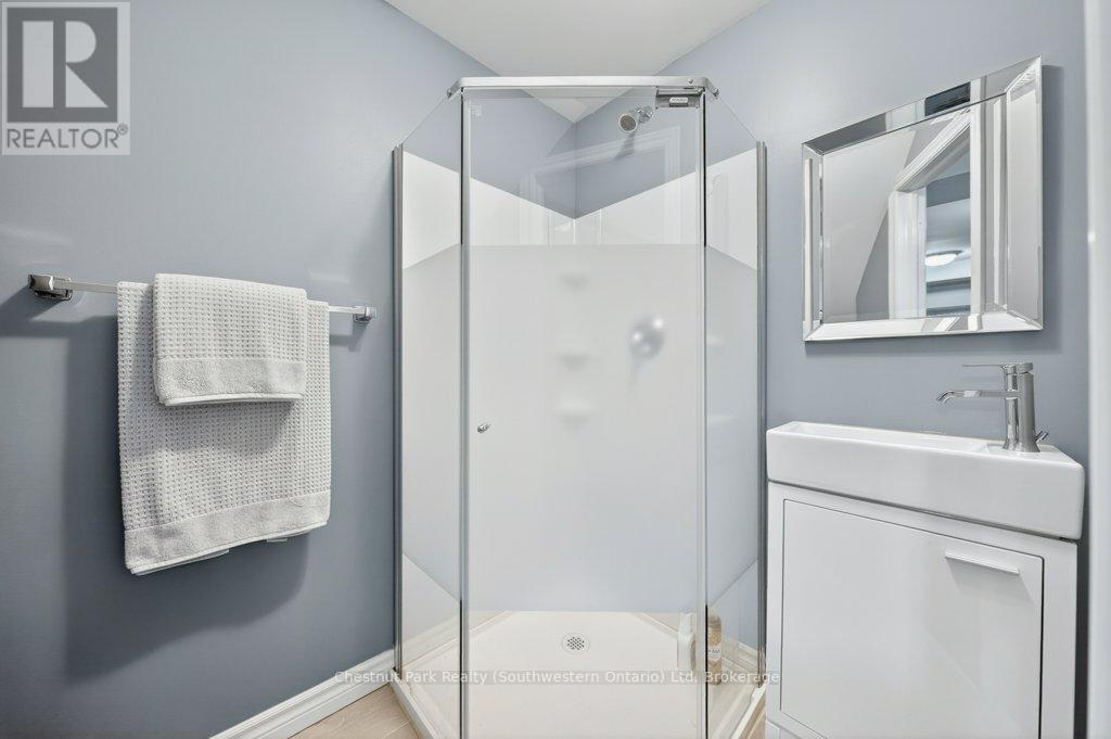 157 Lynch Circle, Guelph, Ontario  N1L 1R7 - Photo 44 - X13005216