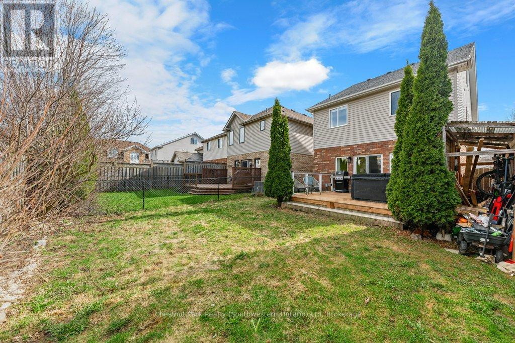 157 Lynch Circle, Guelph, Ontario  N1L 1R7 - Photo 48 - X13005216