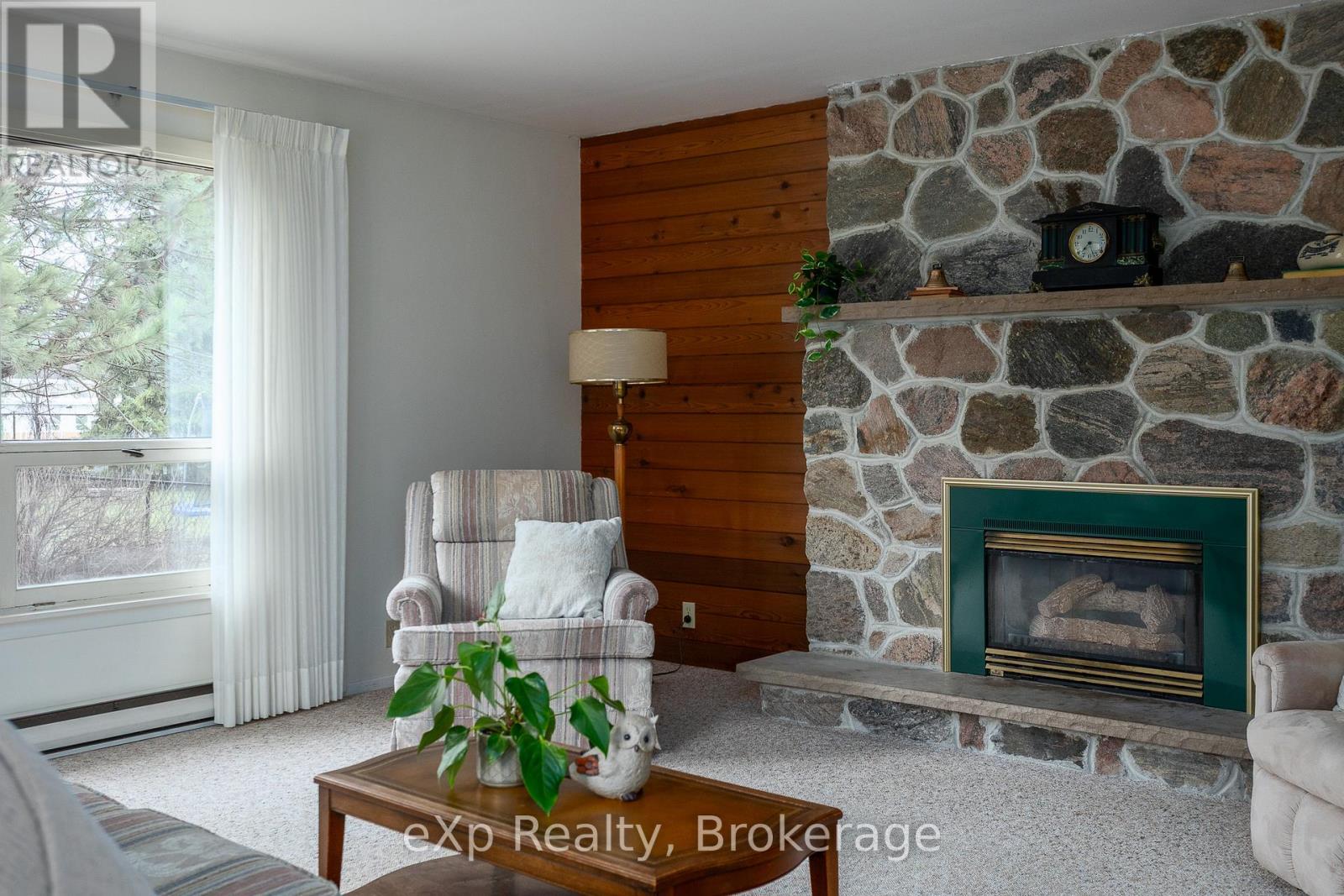 570 7th Street W, Owen Sound, Ontario  N4K 3L6 - Photo 6 - X13005228