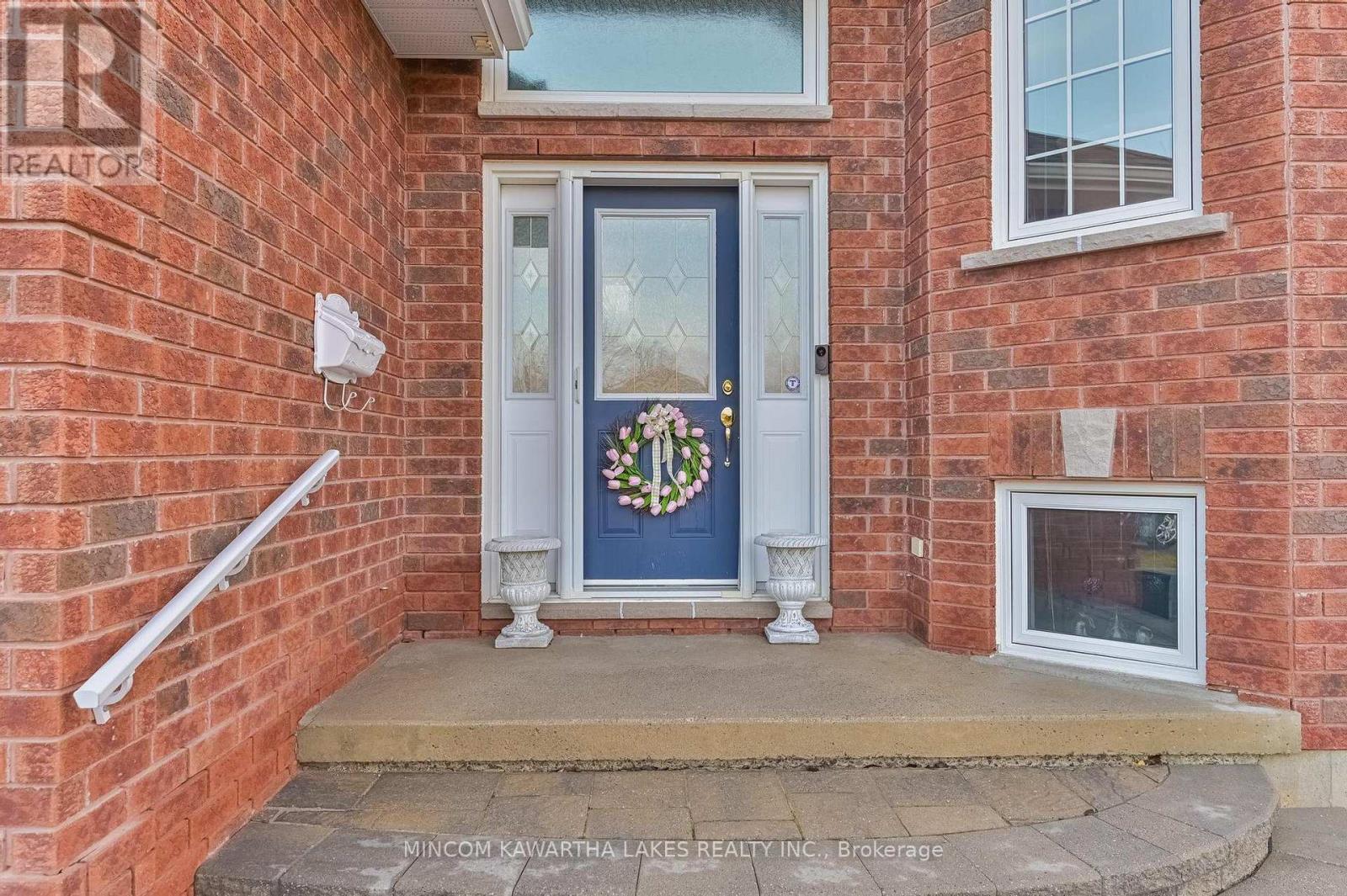 218 Lorne Court, Selwyn, Ontario  K9L 0A1 - Photo 2 - X13005210