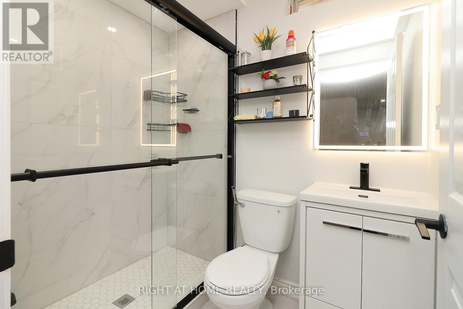 27 Foundry Lane, Whitby, Ontario  L1P 1M5 - Photo 23 - E13005196