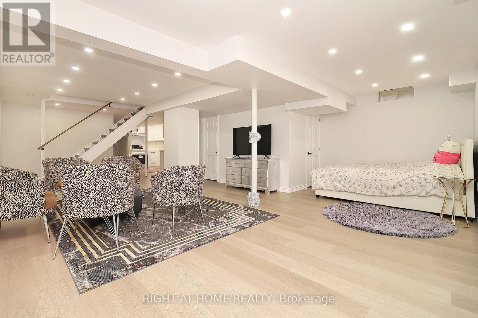 27 Foundry Lane, Whitby, Ontario  L1P 1M5 - Photo 24 - E13005196