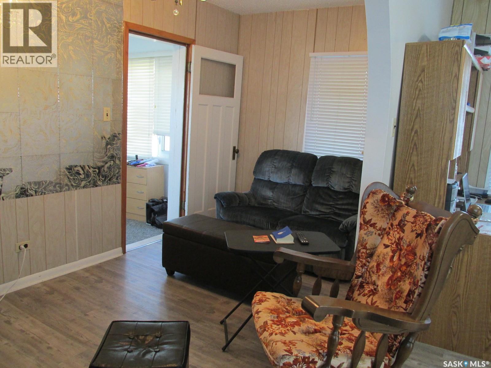 214 2nd Street E, Nipawin, Saskatchewan  S0E 1E0 - Photo 11 - SK019439