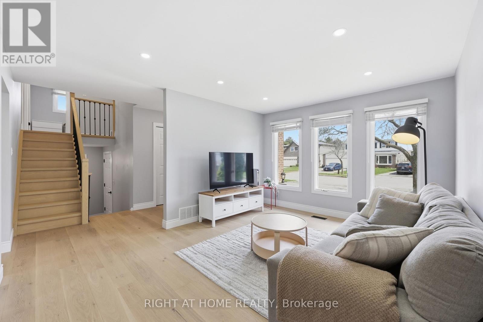 2458 Cavendish Drive, Burlington, Ontario  L7P 3T8 - Photo 10 - W13005186