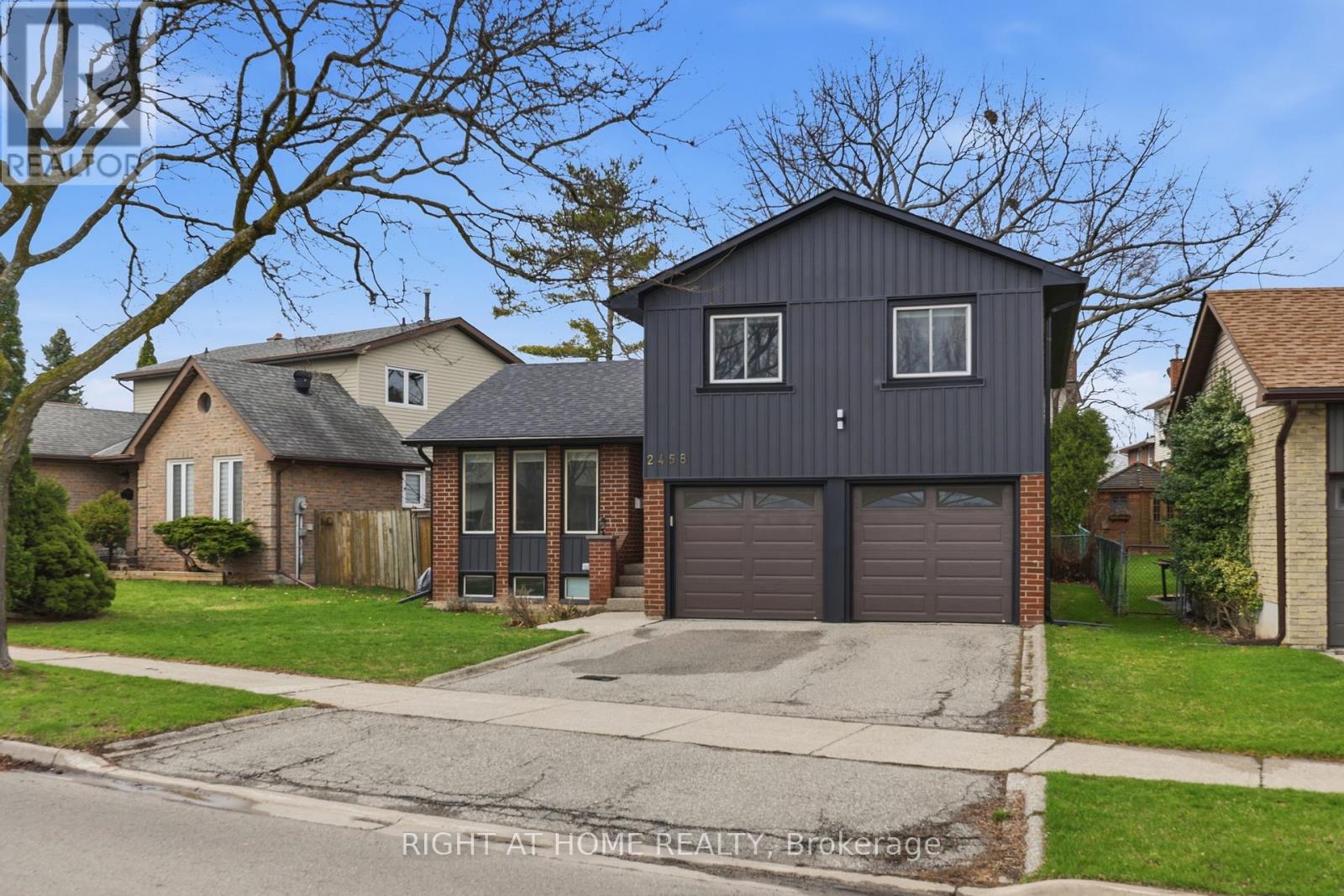 2458 Cavendish Drive, Burlington, Ontario  L7P 3T8 - Photo 2 - W13005186