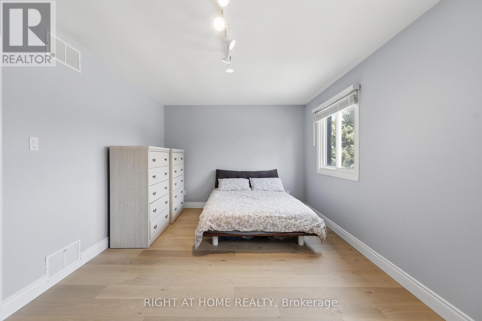 2458 Cavendish Drive, Burlington, Ontario  L7P 3T8 - Photo 20 - W13005186