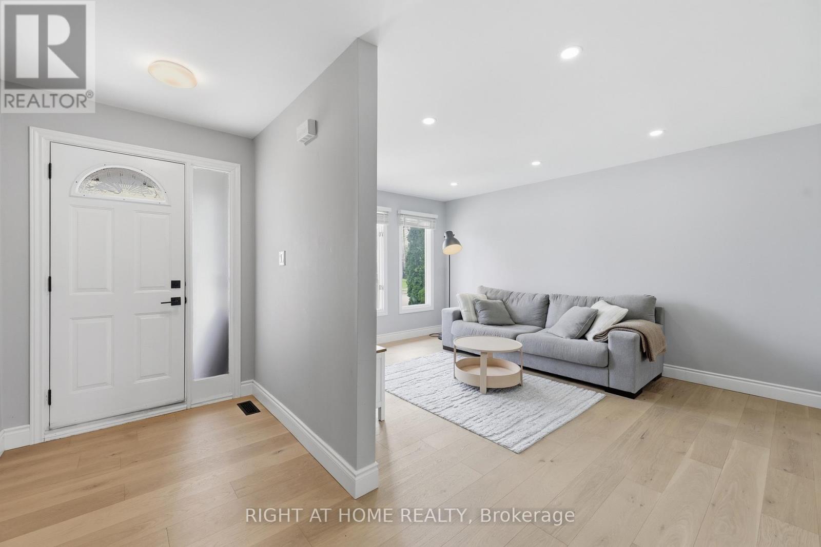 2458 Cavendish Drive, Burlington, Ontario  L7P 3T8 - Photo 9 - W13005186