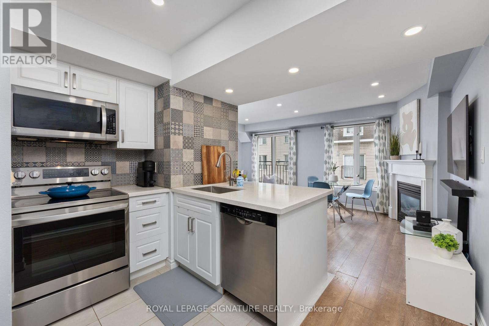 929 - 16 Laidlaw Street, Toronto, Ontario  M6K 1X2 - Photo 7 - W13005230