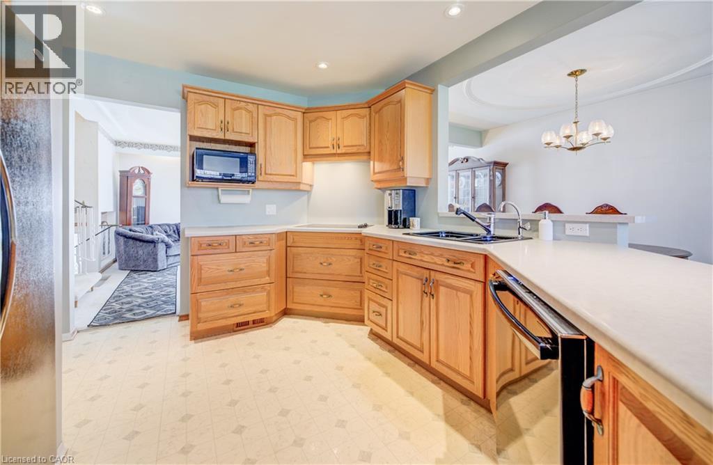 564 Glen Manor Boulevard, Waterloo, Ontario  N2L 4T6 - Photo 13 - 40820028