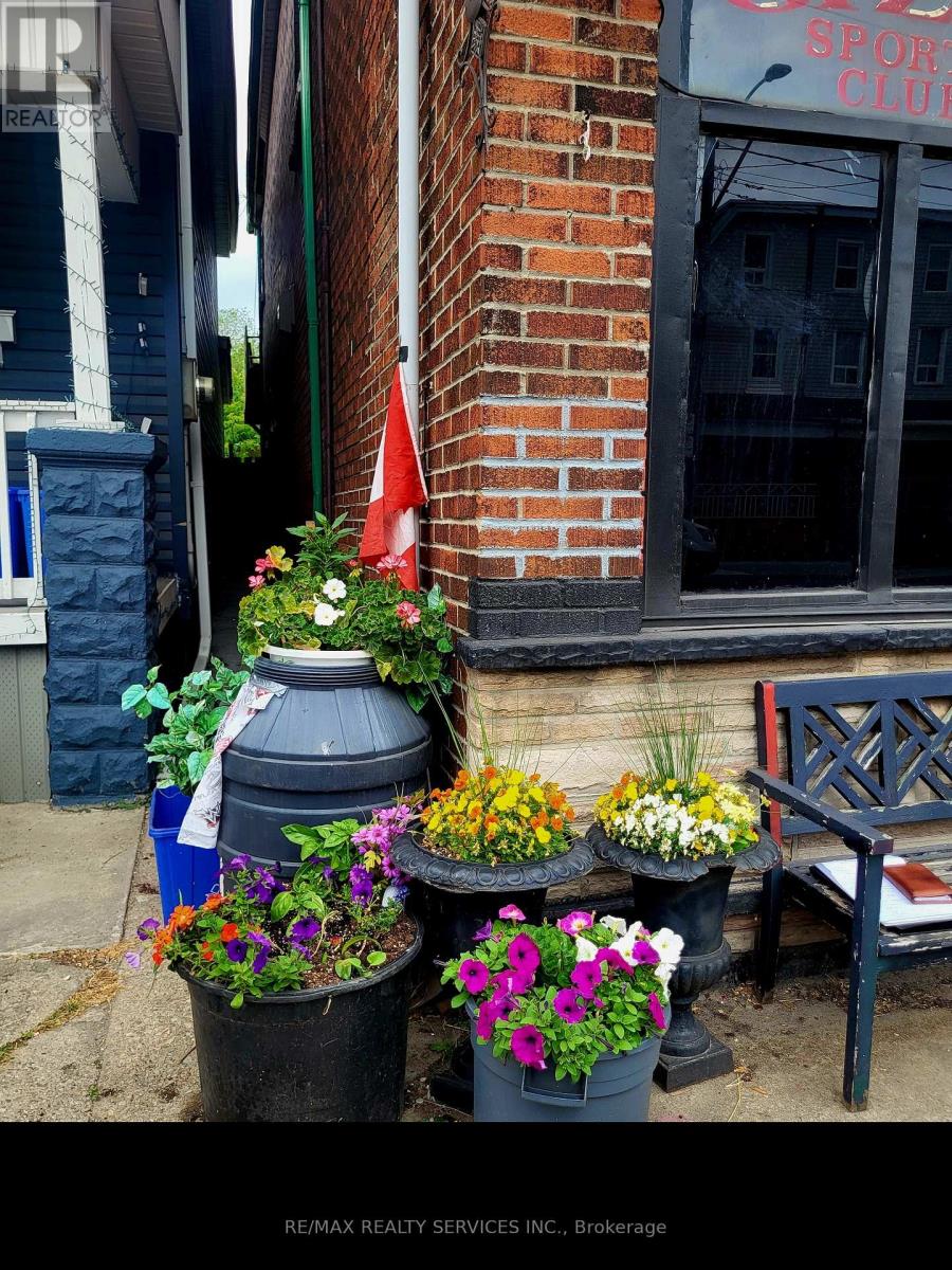 197 Sherman Avenue N, Hamilton, Ontario L8L 6M8 - Photo 2 - X13005194