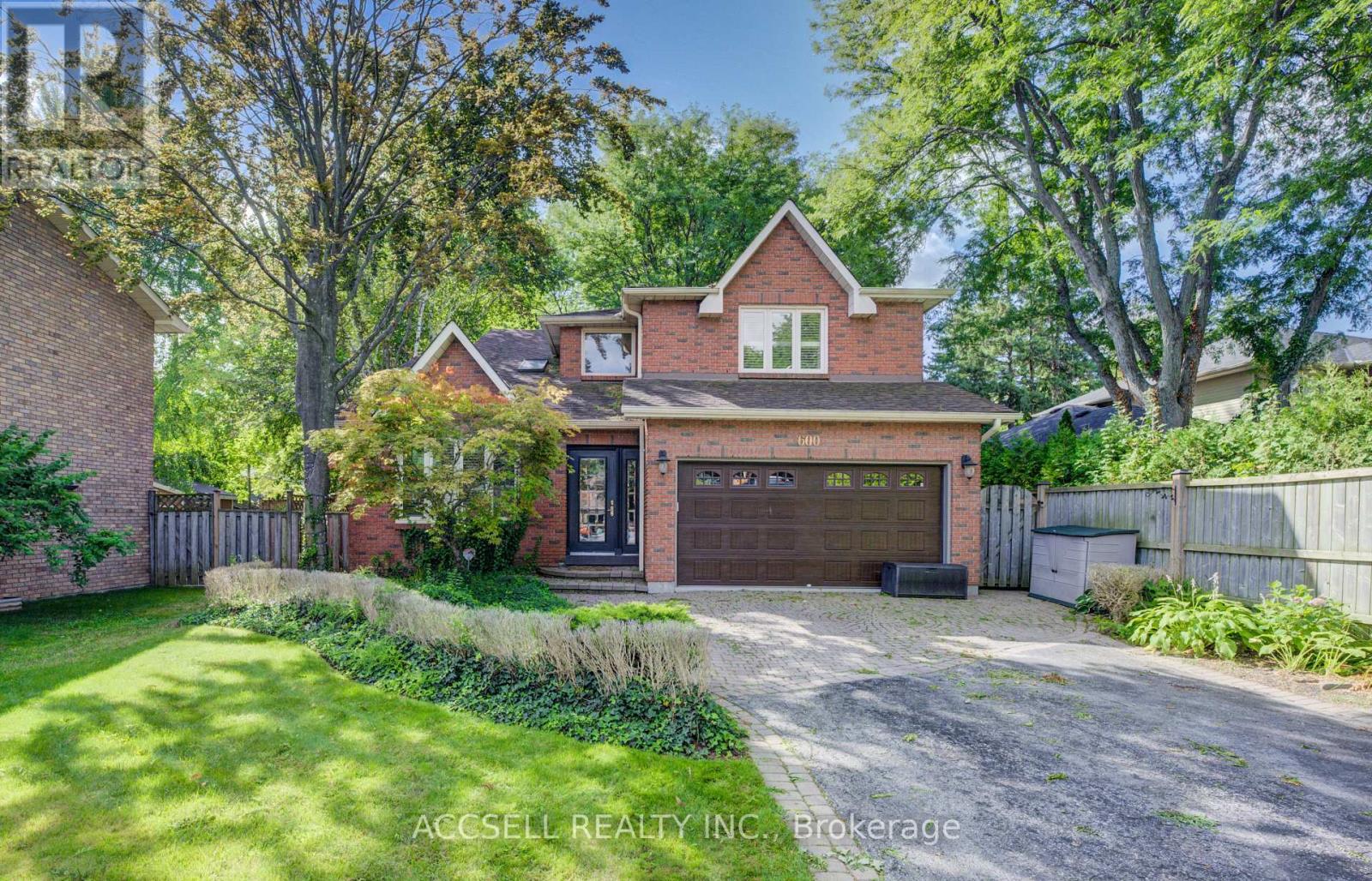 600 HIGHVALLEY ROAD, Hamilton, Ontario