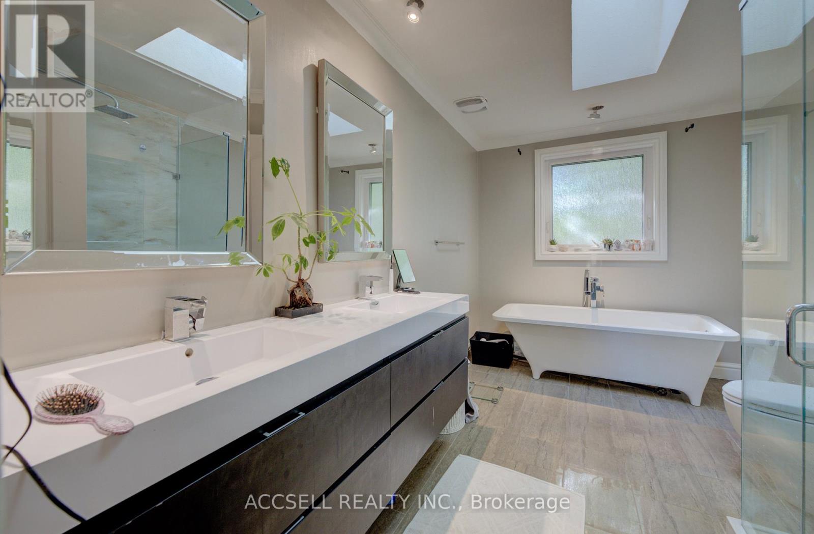 600 Highvalley Road, Hamilton, Ontario  L9G 3X3 - Photo 15 - X13005224