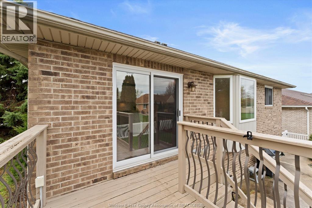 858 Hacienda, Windsor, Ontario  N9G 2T1 - Photo 33 - 26008271