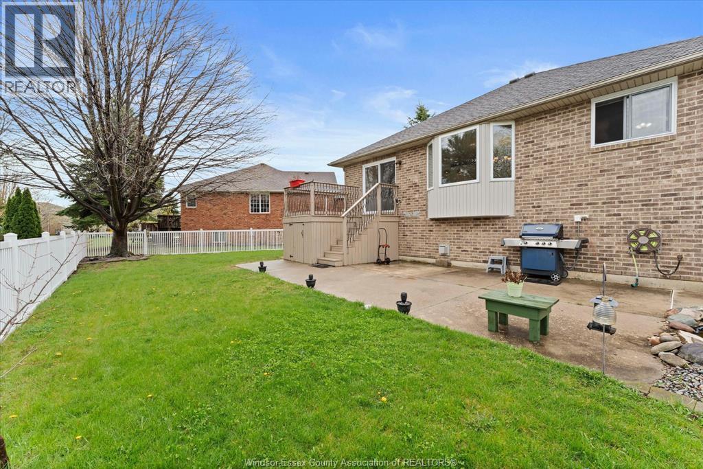 858 Hacienda, Windsor, Ontario  N9G 2T1 - Photo 37 - 26008271