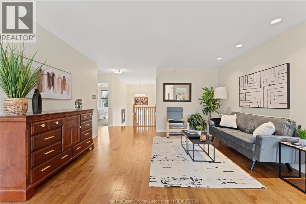 858 Hacienda, Windsor, Ontario  N9G 2T1 - Photo 8 - 26008271