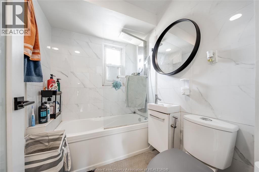 744 Mcdougall Street, Windsor, Ontario  N9A 1L8 - Photo 14 - 26008010