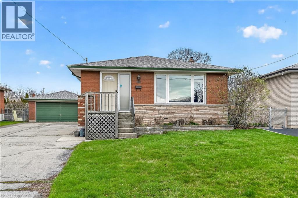 135 NUGENT Drive, Hamilton, Ontario