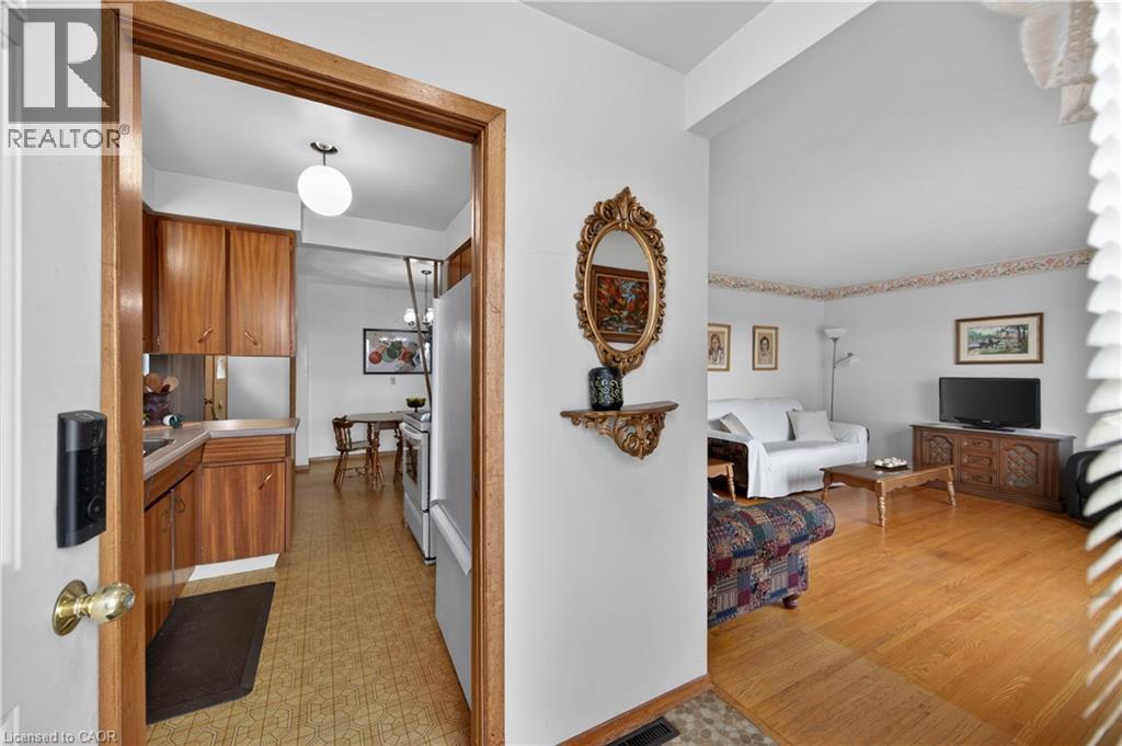 135 Nugent Drive, Hamilton, Ontario  L8H 2N3 - Photo 12 - 40821363