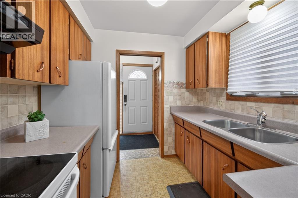 135 Nugent Drive, Hamilton, Ontario  L8H 2N3 - Photo 16 - 40821363