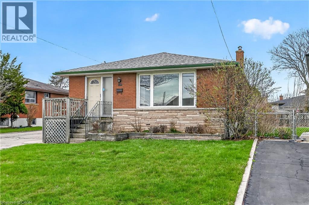 135 Nugent Drive, Hamilton, Ontario  L8H 2N3 - Photo 3 - 40821363