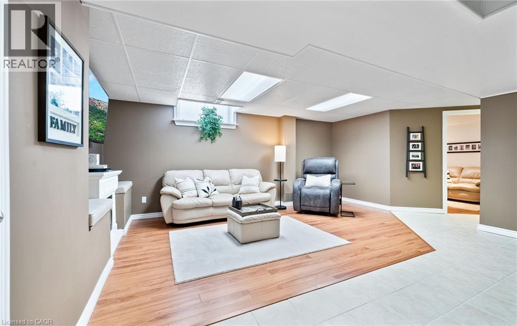 39 Colonial Crescent, Grimsby, Ontario  L3M 5H3 - Photo 31 - 40820886