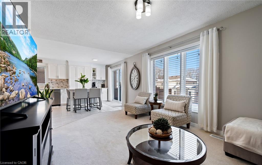 39 Colonial Crescent, Grimsby, Ontario  L3M 5H3 - Photo 6 - 40820886