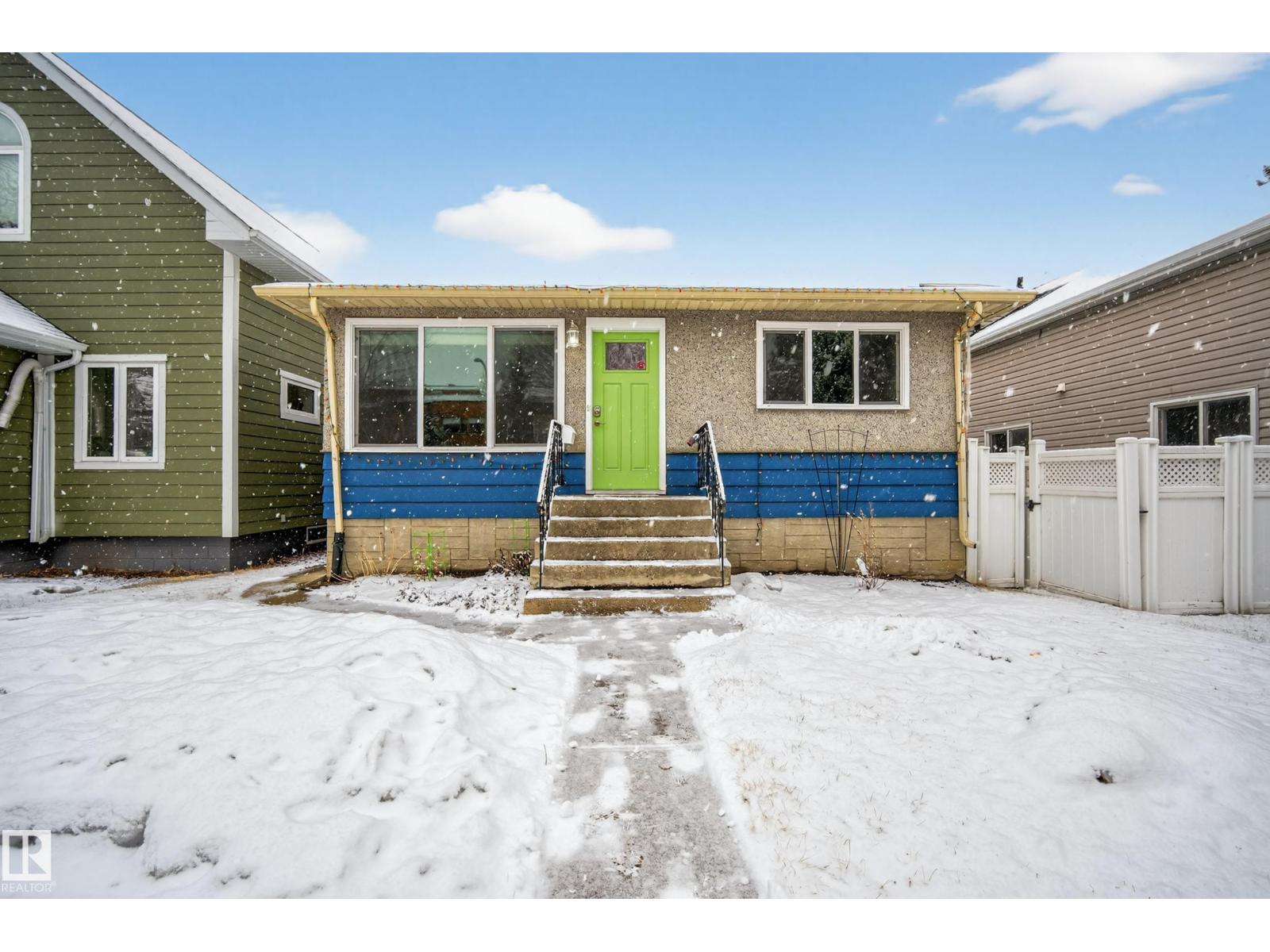 10328 76 St NW, Edmonton, Alberta  T6A 3A7 - Photo 2 - E4482522