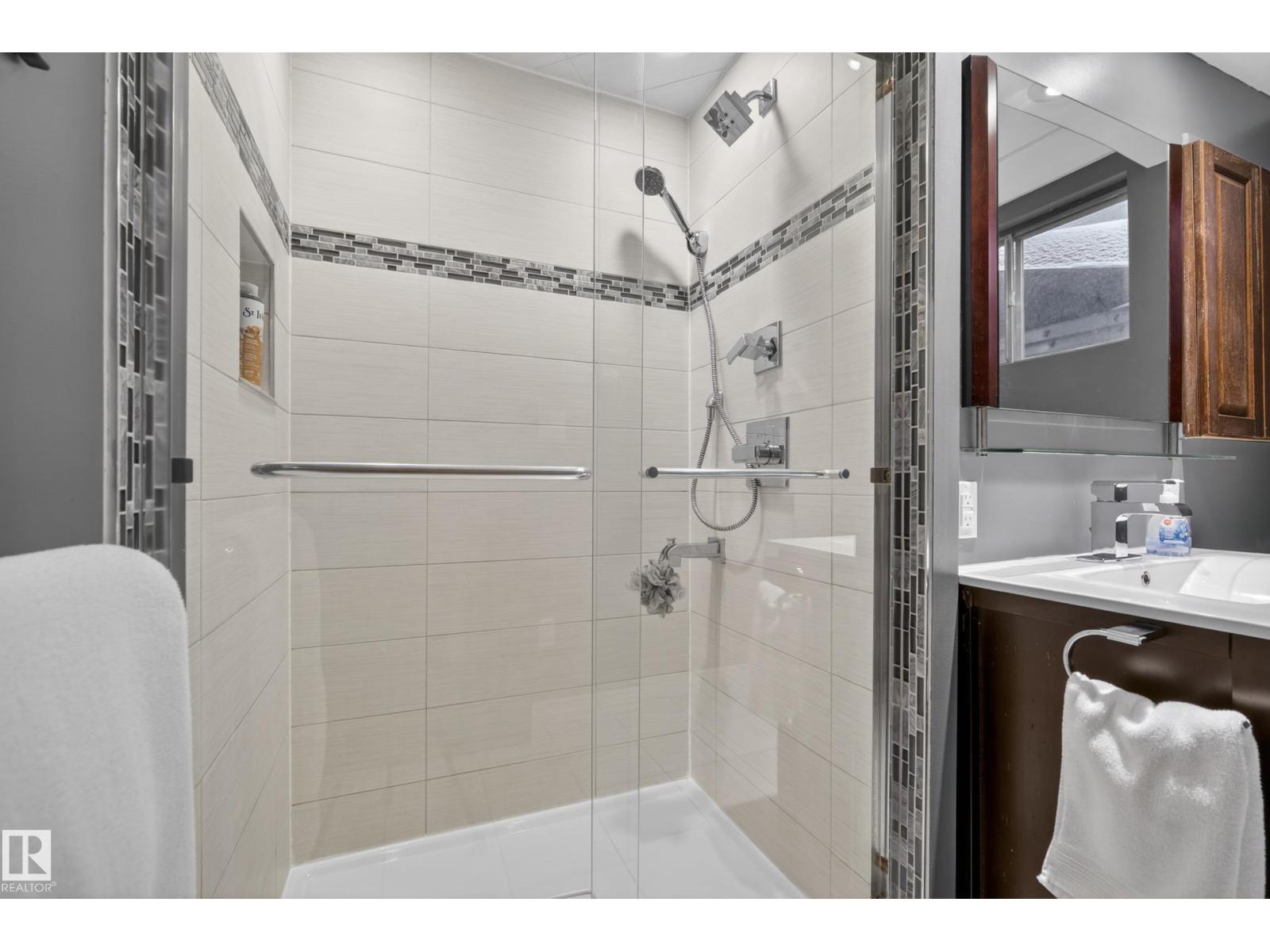 10328 76 St NW, Edmonton, Alberta  T6A 3A7 - Photo 39 - E4482522