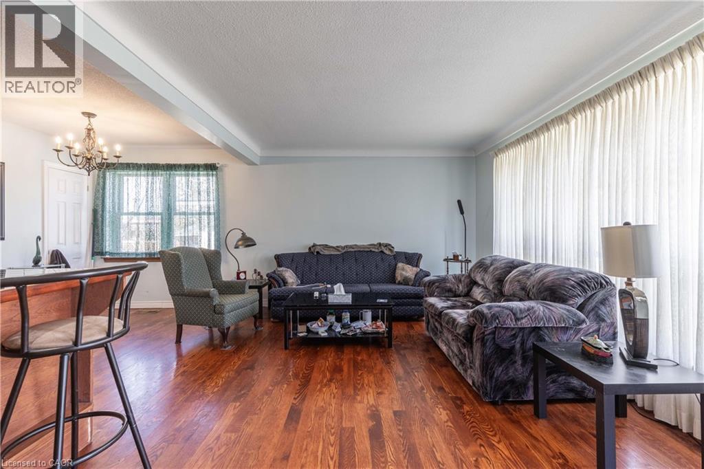 6438 Wendy Drive, Niagara Falls, Ontario L2G 3H6 - Photo 4 - 40815493