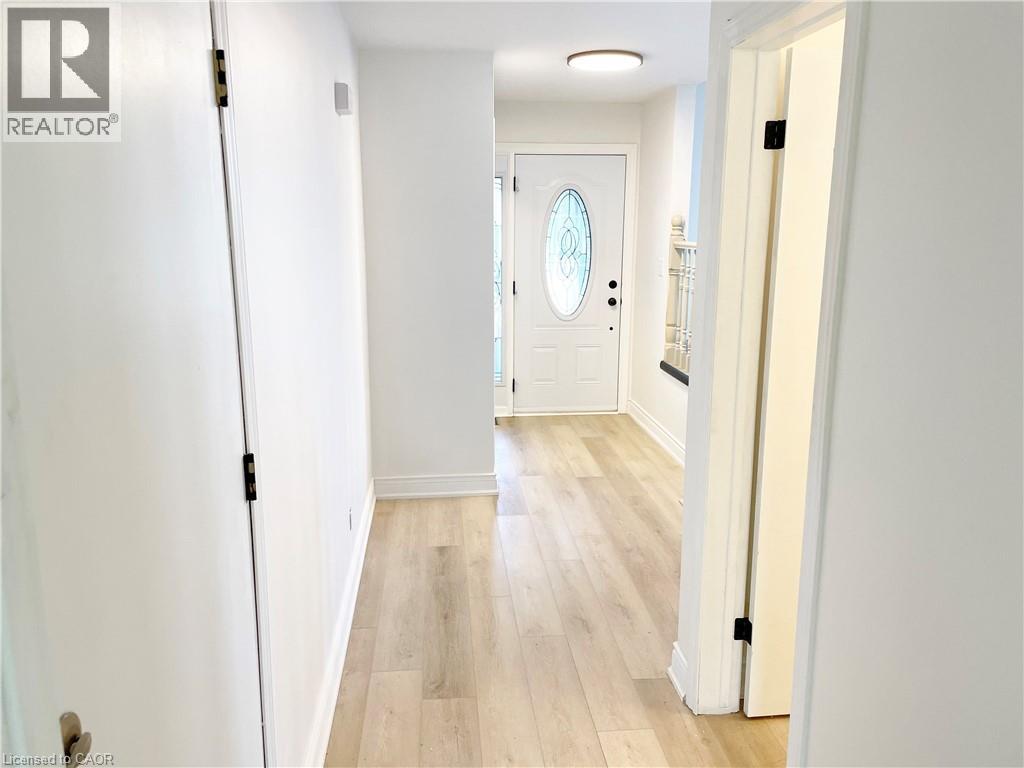 54 Nello Street, St. Catharines, Ontario  L2N 1G7 - Photo 4 - 40821268