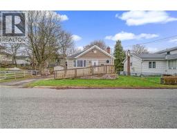 116 SOUTH Street, Smithville, Ontario