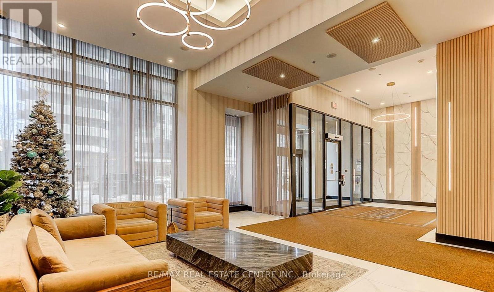 202 - 4070 Confederation Parkway, Mississauga, Ontario  L5B 0E9 - Photo 3 - W12989666